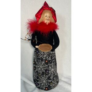 Byers' Choice Ltd Halloween Witch w/ Boa & Pumpkin Pie 14" Caroler Figure 2022
